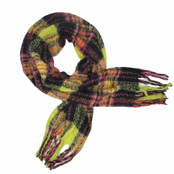 NEW Nordstrom Knit Green Plaid Scarf With Fringe - Picture 7 of 15